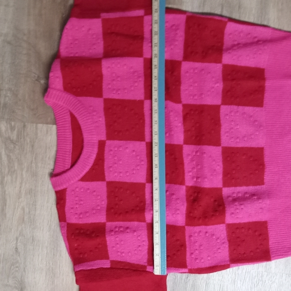 NWT Hot Pink & Red Plaid Heart Round Neck Valentine's Sweater - Picture 10 of 11
